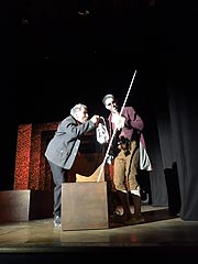 Neuer Brandner Kaspar feiertte fulminante Uraufführung im Münchner Künstlerhaus